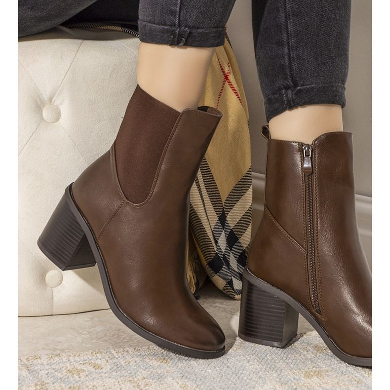 Michelle bruna isolerade stövlar 1