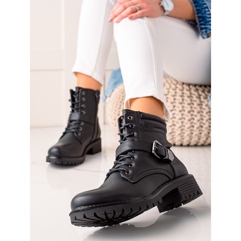 Anesia Paris Svarta arbetare med ett spänne 1