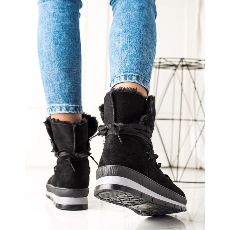 TRENDI Svarta snökängor i mocka 1