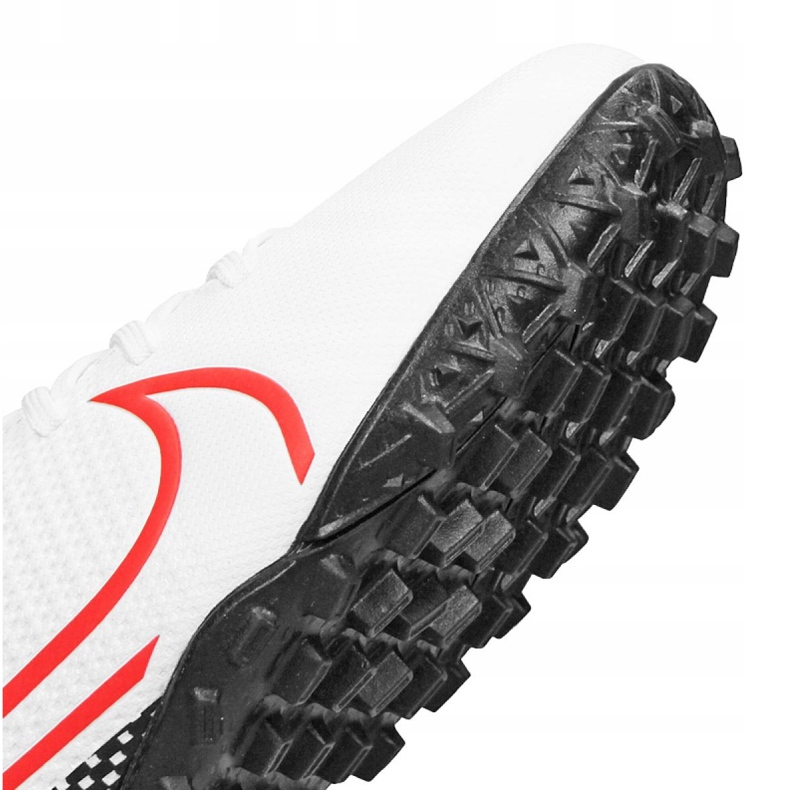 Nike Vapor 13 Academy Tf Jr fotbollsskor AT8145-160 vit 1