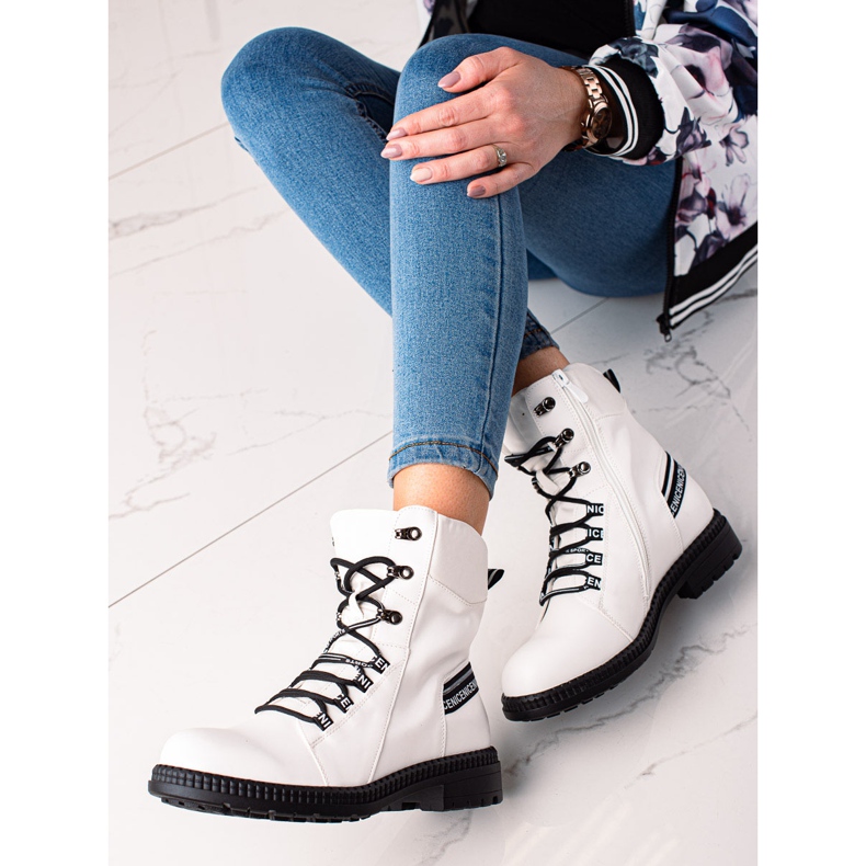 Groto Gogo Vita varma arbetare 1