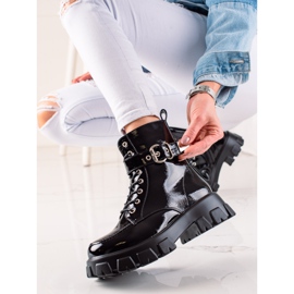 TRENDI Lackade Arbetare Med Spänne svart 1