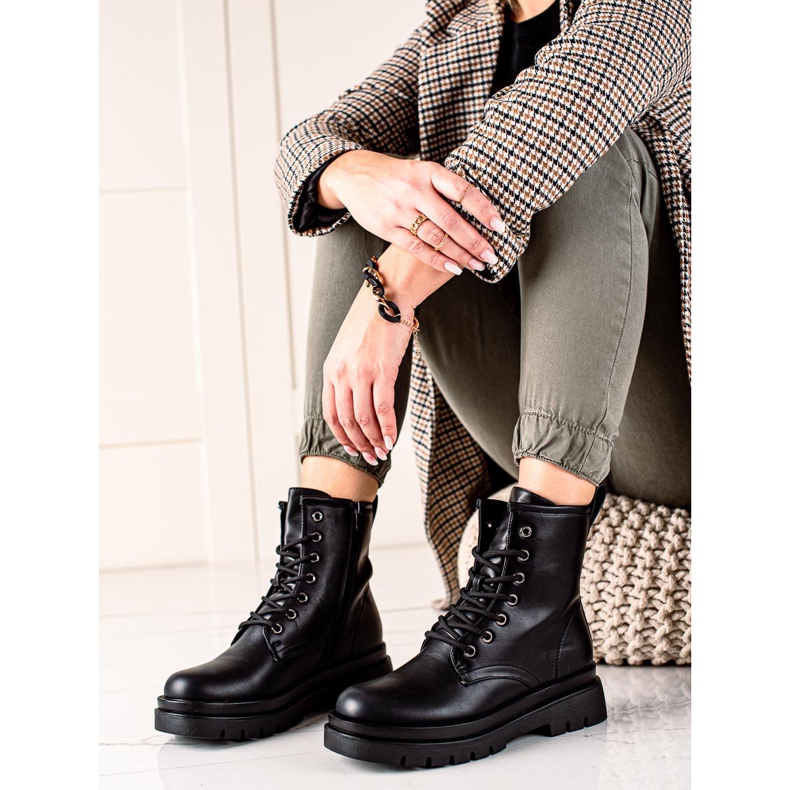 Klassiska isolerade fångar svart 1