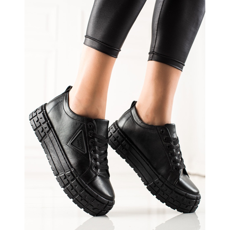 Goodin Sneakers med ekoläder på plattformen svart 1