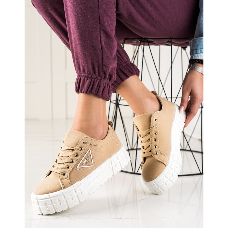 Goodin Bruna modeskor beige 2