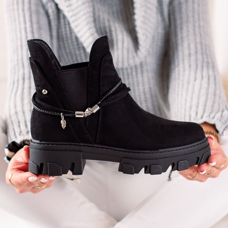 Goodin Slip-on boots med dekorativa ränder svart 1