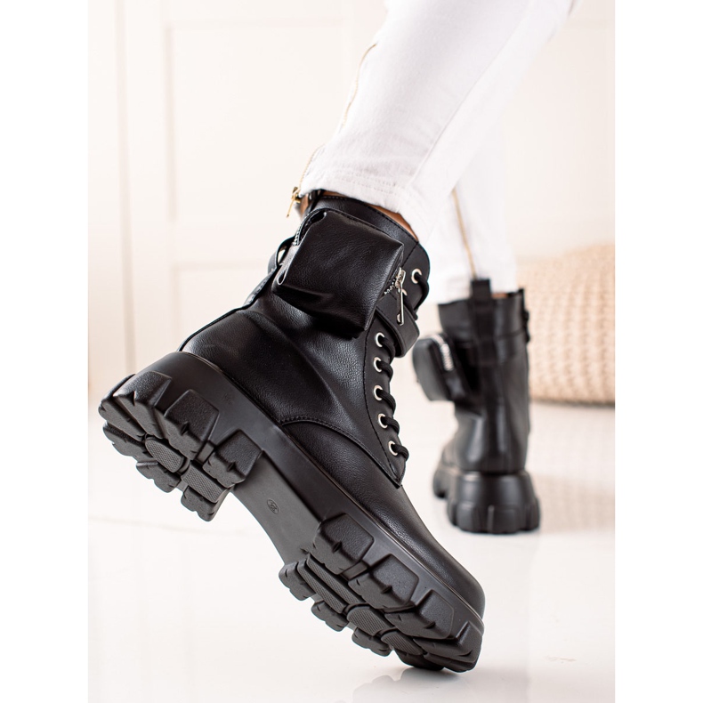 TRENDI Moderiktiga fällare svart 1