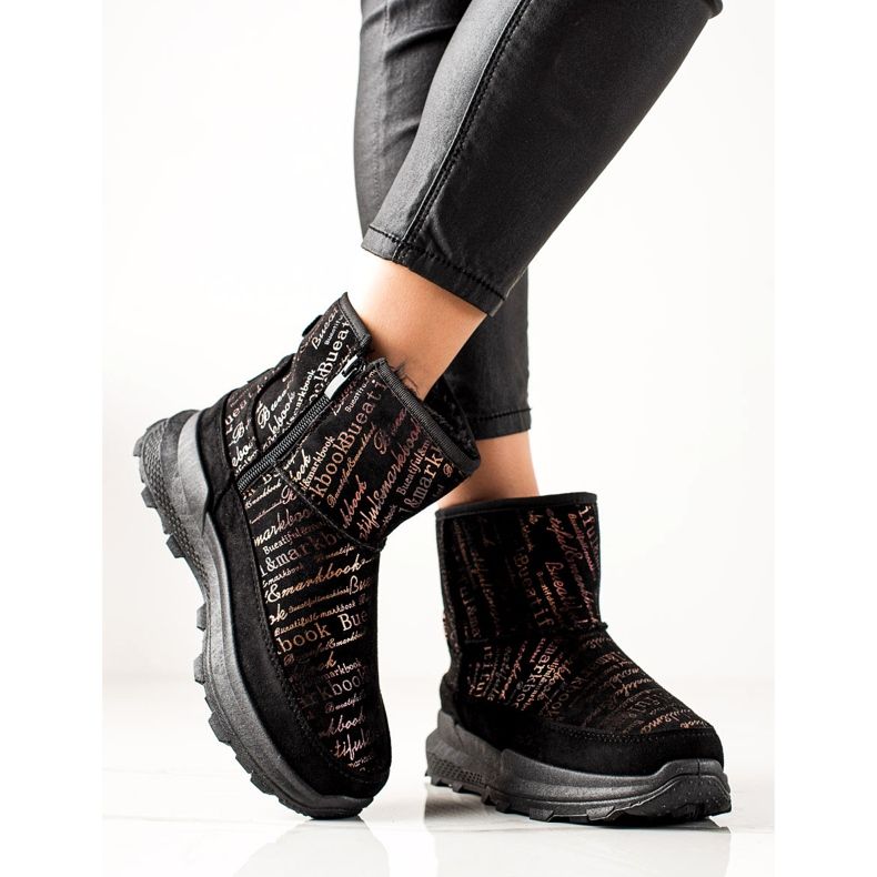 TRENDI Varm Mukluki på plattformen svart gyllene 1