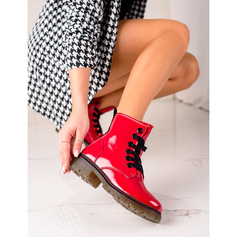 Evento Röda lackerade stövlar 1