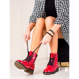 Evento Röda lackerade stövlar 2