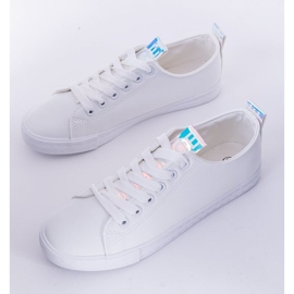 Vita sneakers från Valerie 1