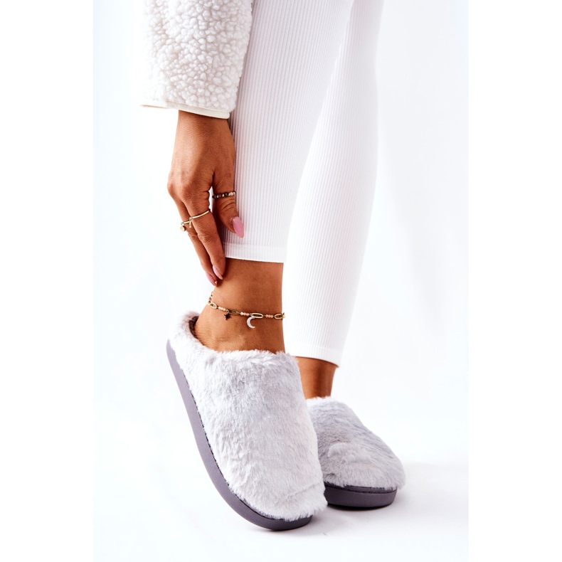 WJ1 Varma pälstofflor Ljusgrå Mecy 1