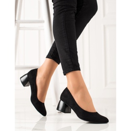 M.Daszyński Svarta Pumps På Låga Klackar 1