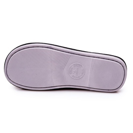 WJ1 Varm brunrutiga tofflor Blase 1