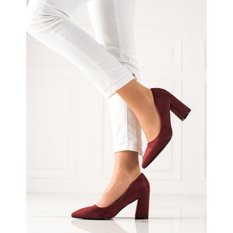 Bestelle Czamszowe Pumpar På En Pelare röd mångfärgad 1