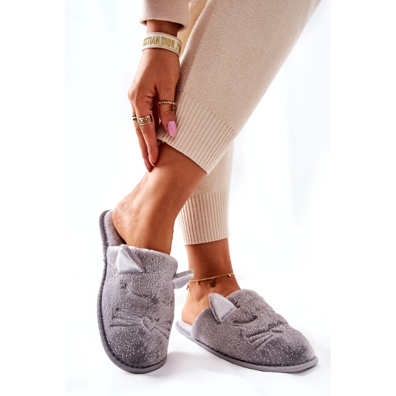 PE1 Blanka Kattungetofflor Med Grå Kaisy-öron 1