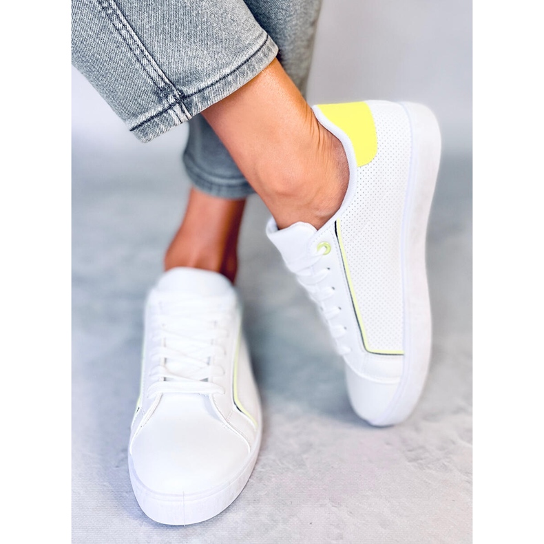 Volve VIT / GRÖN damsneakers 1