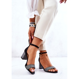 PA2 Lädersandaler På En Stång Svart Och Silver Lorene 2