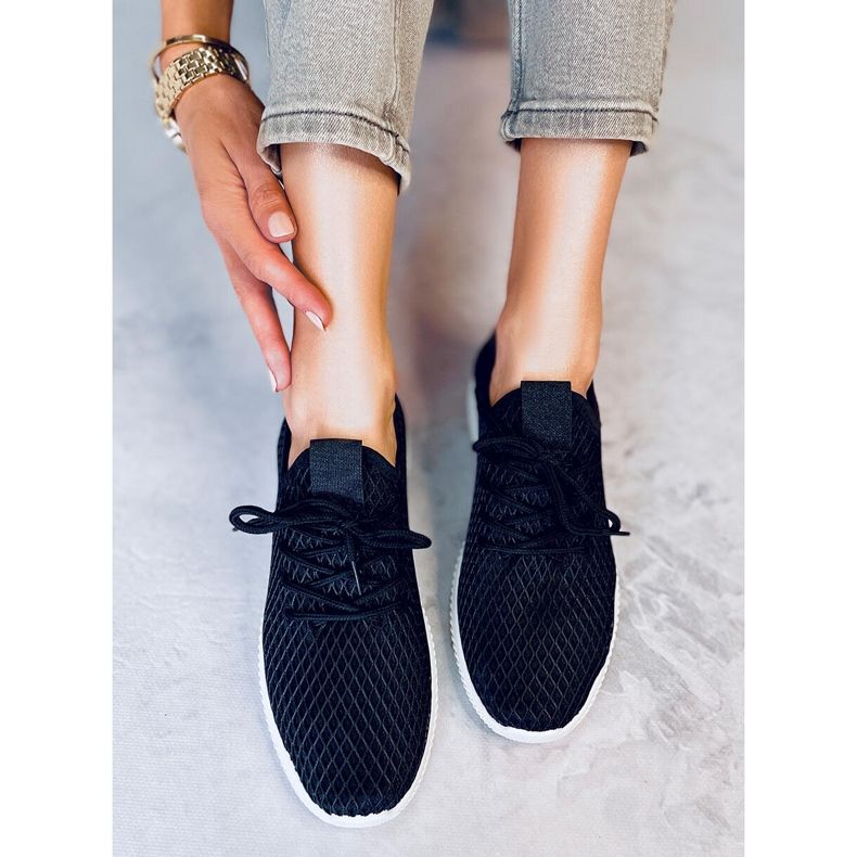 Utto Black strumpor sportskor svart 1