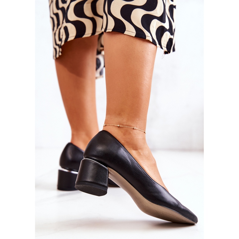 Läder Pumps Toe In Spitz Black Marilyn svart 1