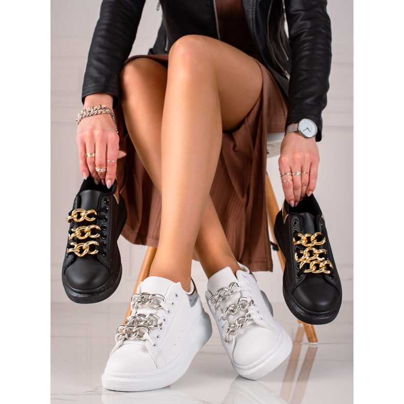 TRENDI Fashionabla Sneaks Med En Kedja vit 1