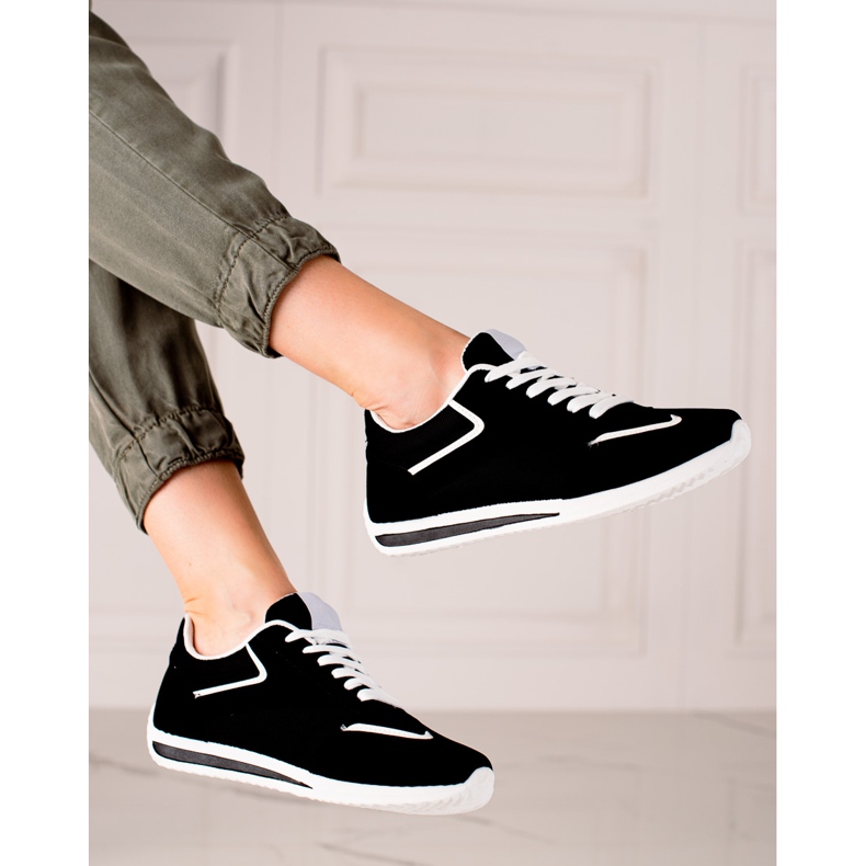 TRENDI Lätta sportskor svart 1