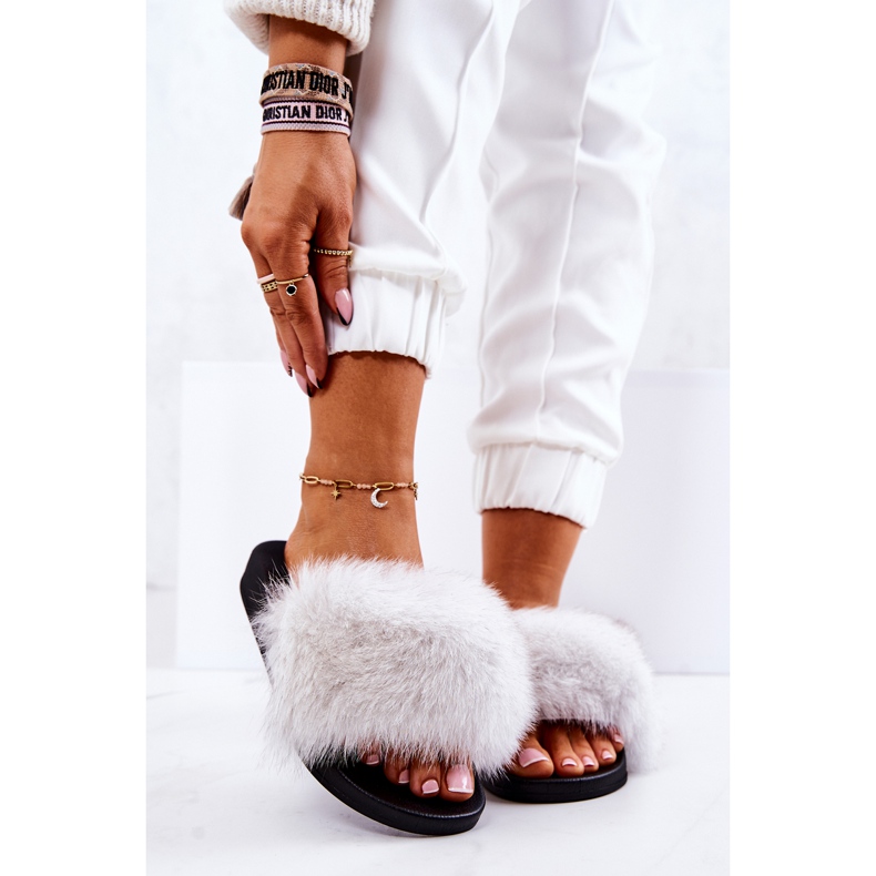 FM1 Tofflor Med Naturlig Päls Vit Naturis 2