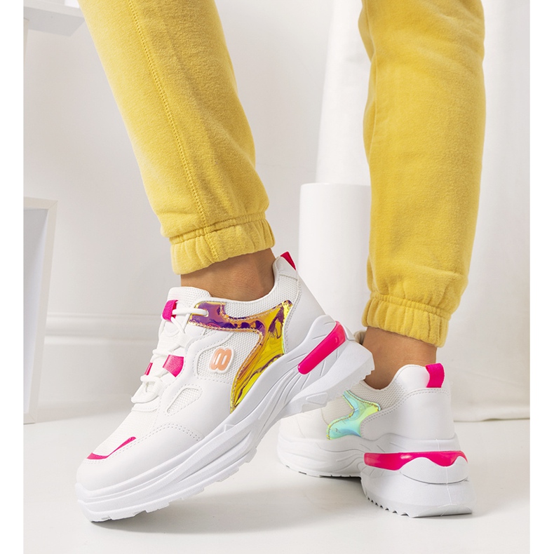 Vita och rosa sneakers med Going holografiska inlägg 2