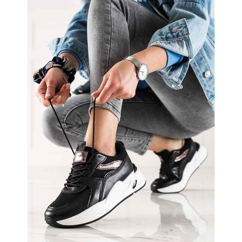 Ideal Shoes Sneakers på plattformen svart 1