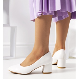 Vita dampumps från Marot ecru 1