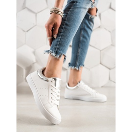 TRENDI Vita sportskor med ekologiskt läder 1