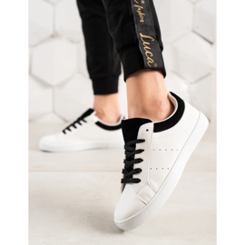 TRENDI Vita sportskor med ekologiskt läder svart 1