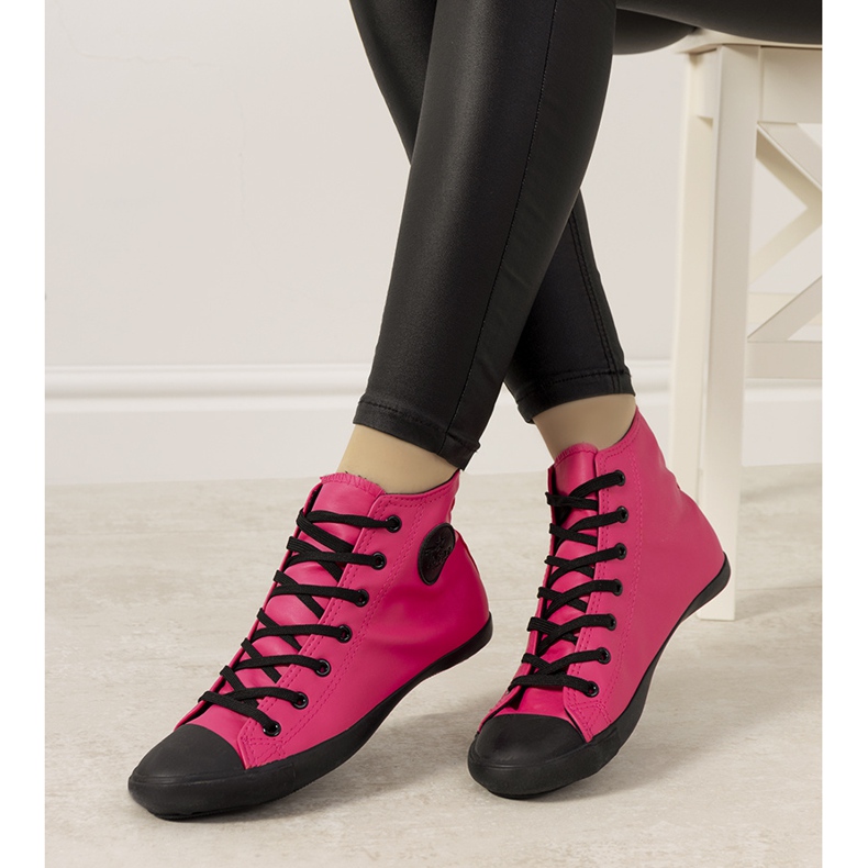 Shape of You sneakers svart röd rosa 1