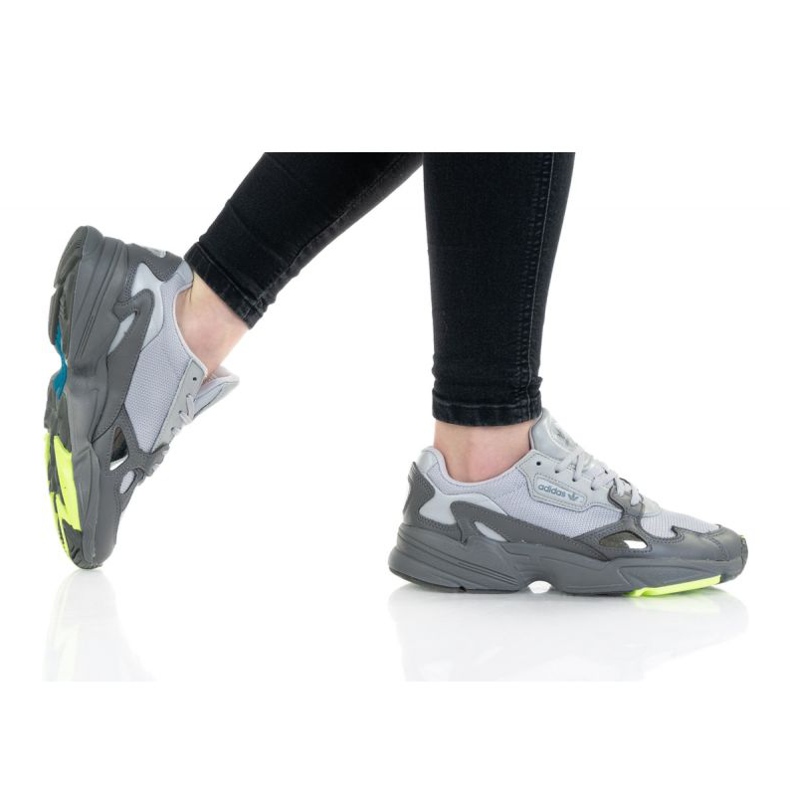 Adidas Falcon WW EE5115 skor svart 1