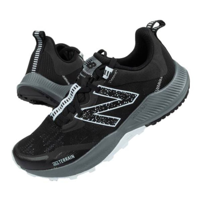New Balance FuelCore WTNTRLB4 löparskor svart 1