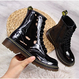 Läderlackerade stövlar Filippo W PAW78 isolerade svart 1