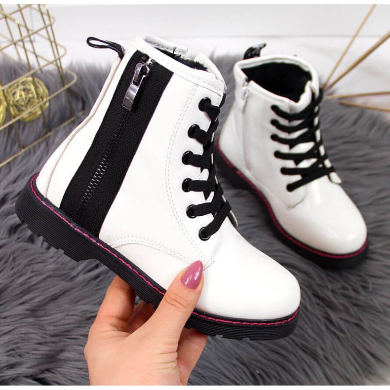 Isolerade lackerade stövlar Jr EVE327B vit 1