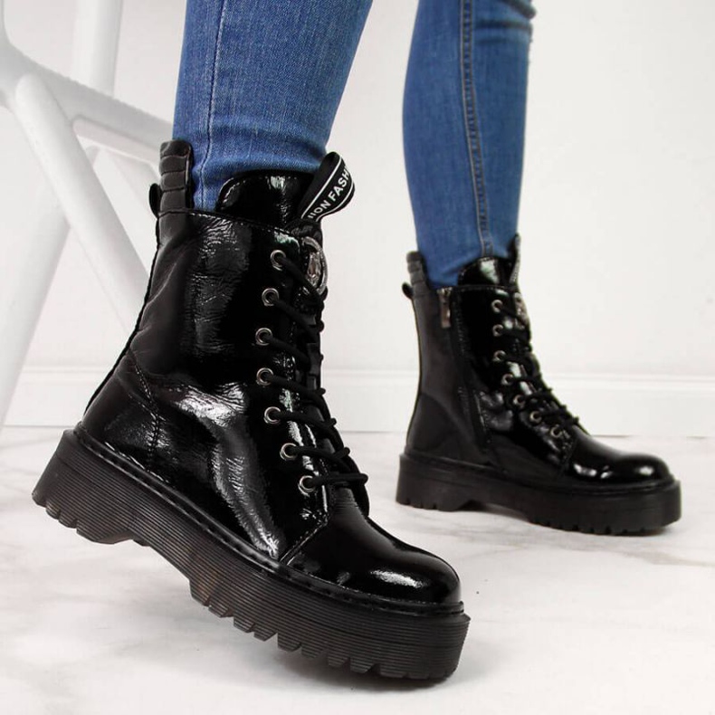 Svartlackerade läderstövlar Filippo W PAW297 2