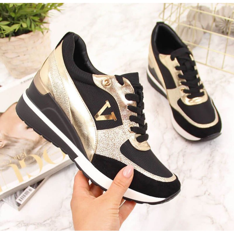 Wedge sneakers Vinceza W WM747B svart och guld gyllene 1