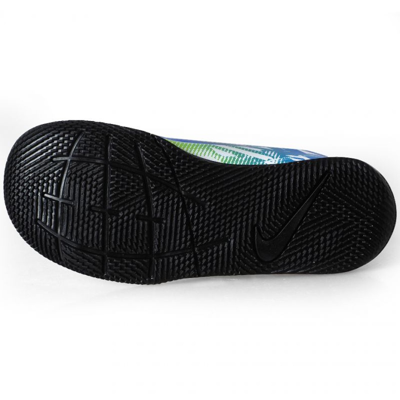 Nike Mercurial Vapor 13 Club Njr Ic PS (V) Jr AT8171 104 fotbollsskor svart vit 1