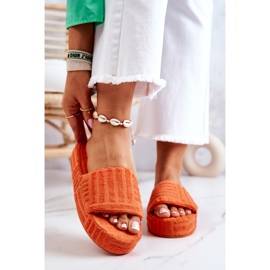 FJ1 Tofflor På Den Orange Lilly Plattformen 1