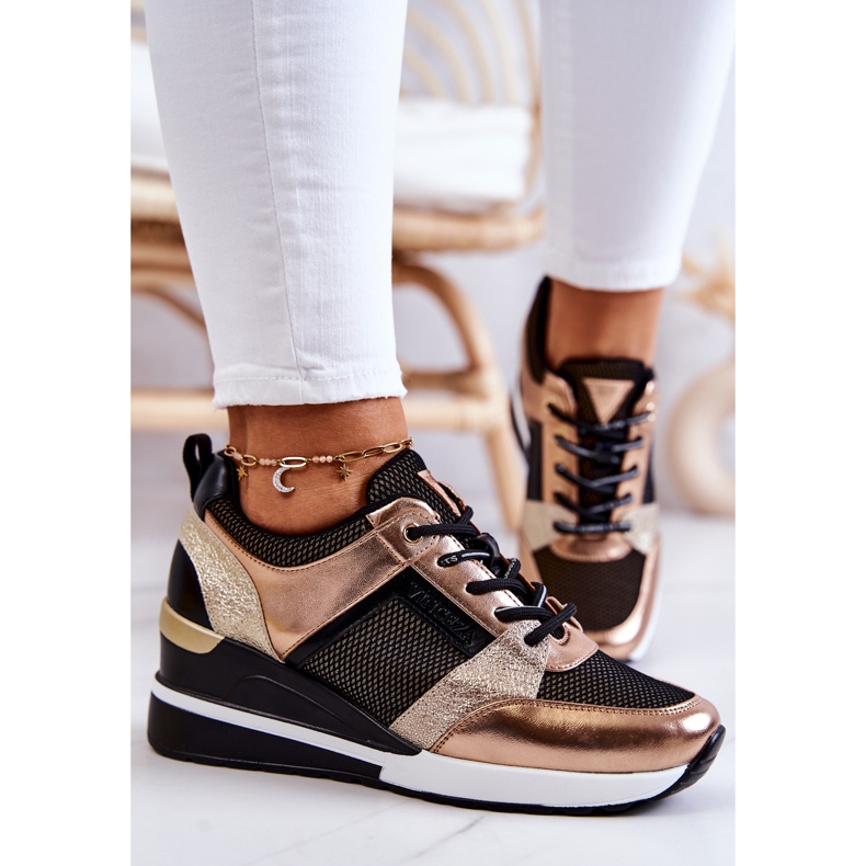 Vinceza Sportskor Sneakers svart och guld Sharon gyllene 1