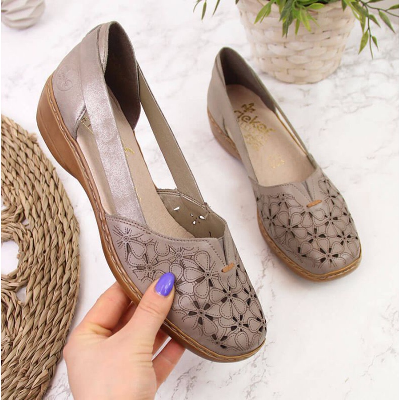 Genombrutna skor W Rieker 41356 beige 1