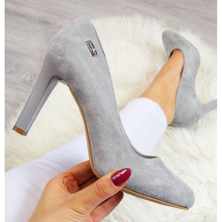 Pumpar på Sergio Leone W SK3R stolpe grå 1