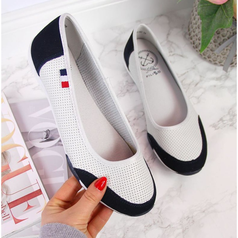 Genombrutna ballerinor i läder Filippo W PAW198A vit 1