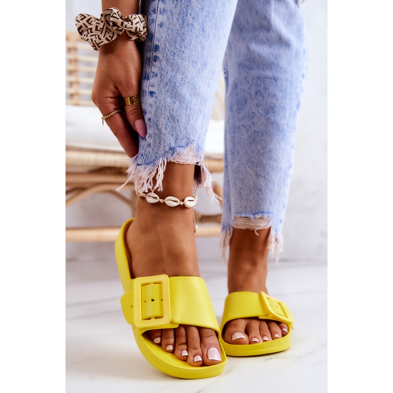 Damtofflor Big Star med spänne FF274A392 Gul 1