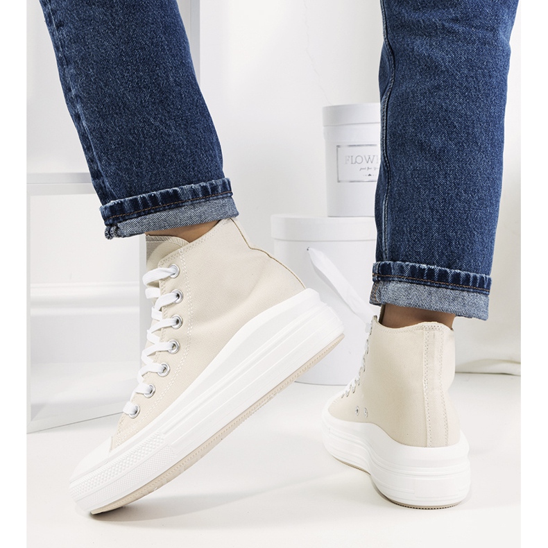 Beige sneakers på hög Tirado-sula 1