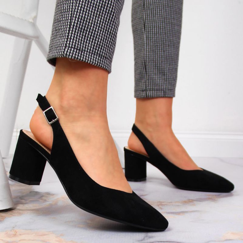 Pumpar på Sergio Leone-stolpen i SK362 svart 2