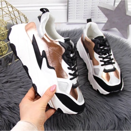 Sneakers på plattformen Potocki W WOL53 vit och guld gyllene 1