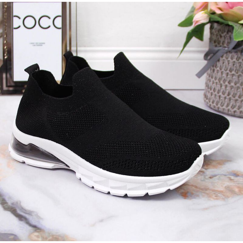 Slip on sportskor Potocki W WOL57A svart 2